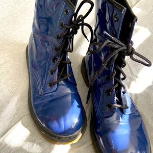 Combat Dr.Martens boots “No Boundaries” brand blue lace up trendy boots